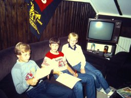 0DIA 1984 RAVA PUPS 1